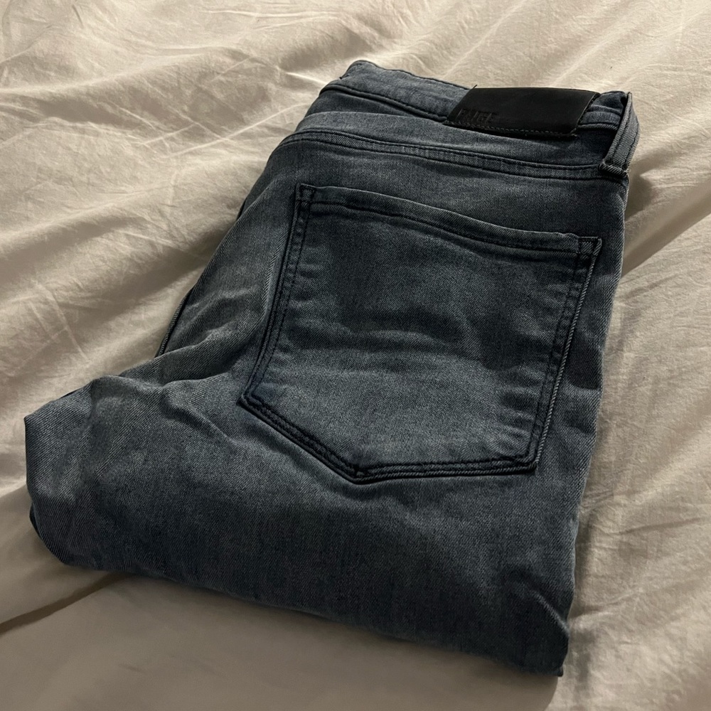 PAIGE CROFT SKINNY JEANS LIGHT WASH SZ 29
